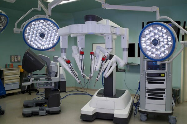роботизирана хирургия DaVinci в Анадолу Медицински Център