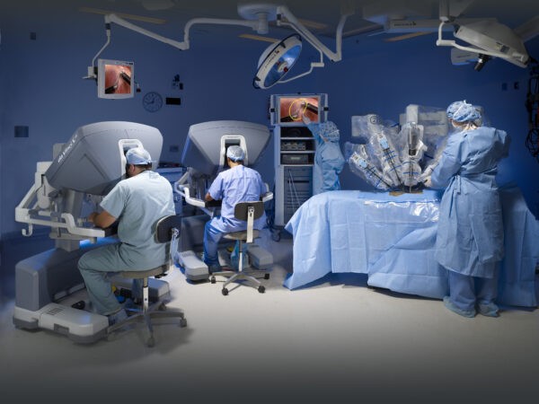 Роботизирана хирургия Da Vinci в Анадолу Медицински Център